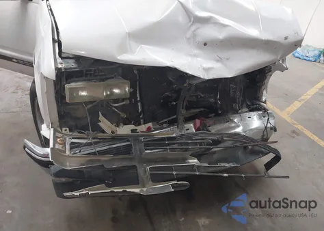 1998 Chevrolet C1500 Fleetside z USA, uszkodzony, nr VIN 1GCEC19M5WE245641